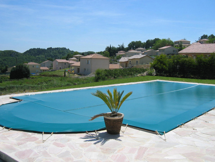 B&acirc;che d'hivernage piscine Azenco Pro
