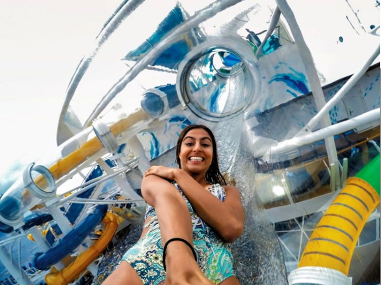 Toboggan aquatique piscine &agrave; pi&egrave;ces transparentes EDSUN