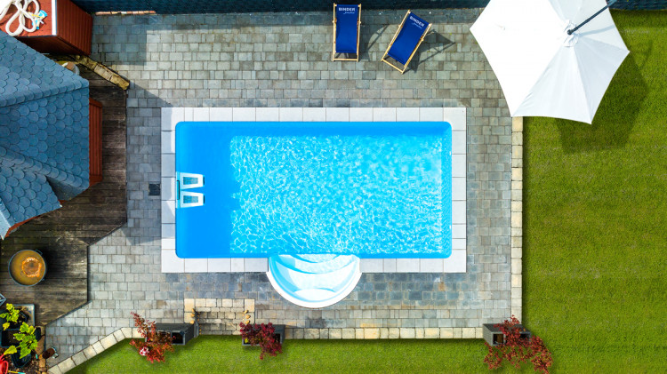 Piscine &eacute;quip&eacute;e du syst&egrave;me EasyStar de BINDER