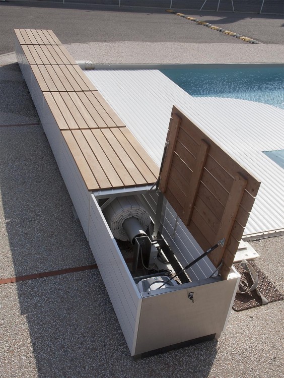 int&eacute;rieur coffre banc zen'it rangment moteur couverture automatique Astralpool
