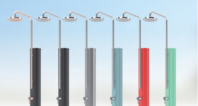 Douches Chrome d'AstralPool m&eacute;talliques et couleurs