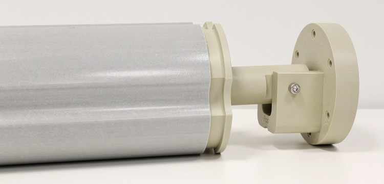 El&eacute;ments non corrodables de la nouvelle couverture piscine Pool Cover Systems