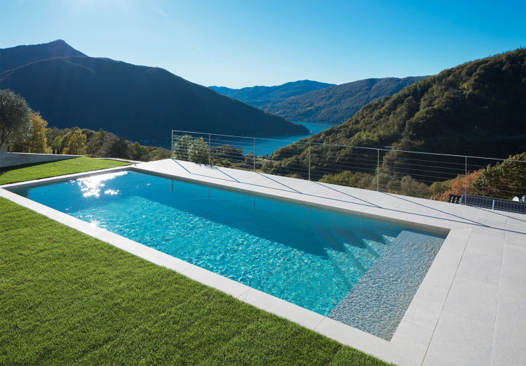Piscine avec escalier sur-mesure sous liner D&eacute;tente Piscines