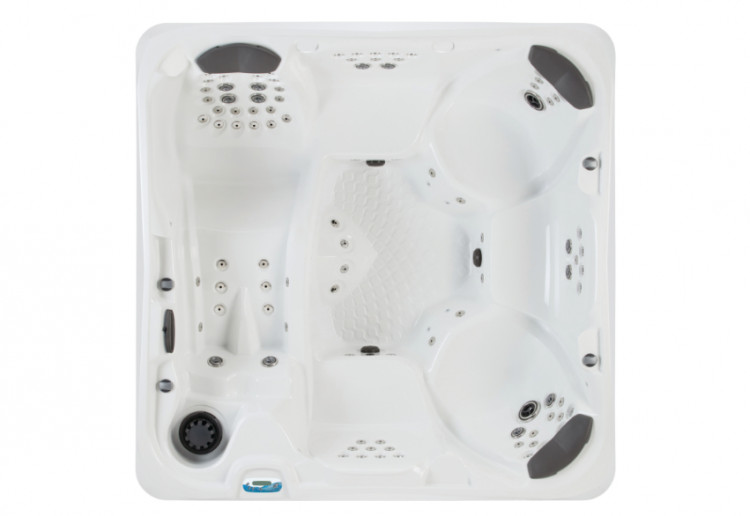 The Garden - 696L spa