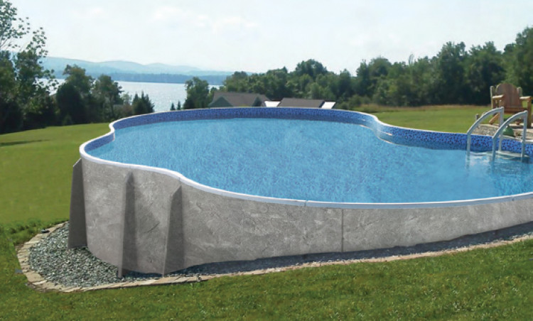 Piscine Radiant Pools hors-sol, solution flexible pour terrains vari&eacute;s