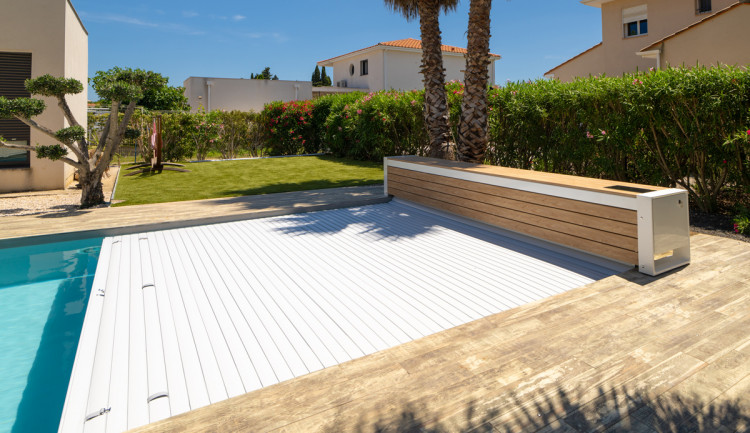 Le Banc By AstralPool&reg; pour couverture piscine hors-sol