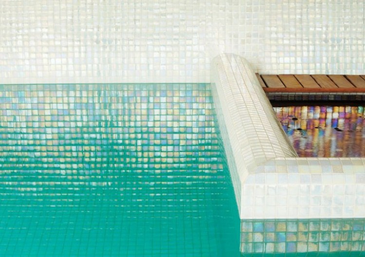 colecci&oacute;n de mosaico Aqualuxe de Hisbalit