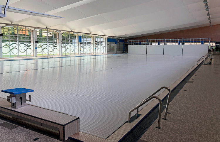 Couverture de piscine int&eacute;rieure publique d'Ocea&reg;