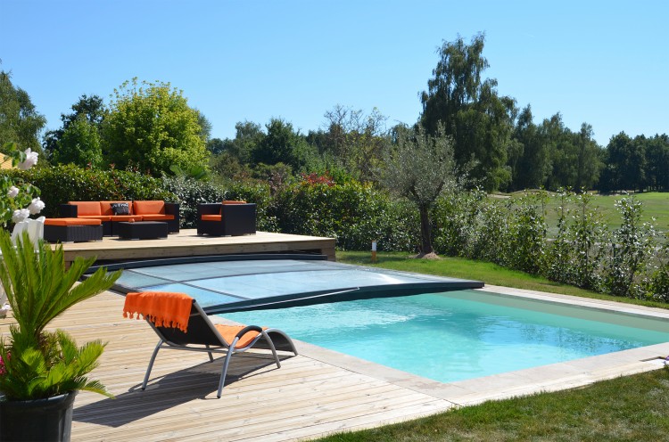 Abri-terrasse Outdoor d'Europiscine fabrication EAP &copy;Philippe Trojan