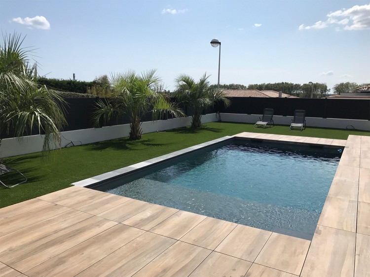 Piscine &eacute;quip&eacute;e du Pool Diving couverture caillebotis immerg&eacute;s APF