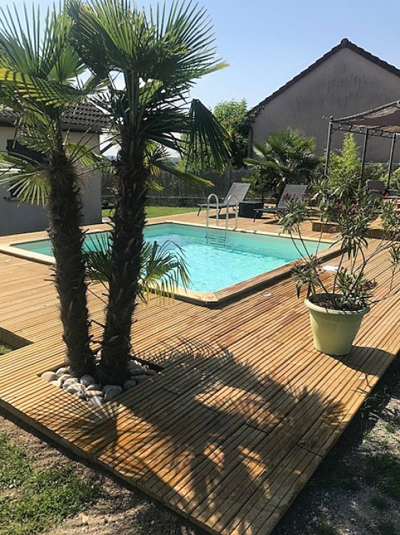 Piscine ossature bois carr&eacute;e enterr&eacute;e D&eacute;tente Piscines