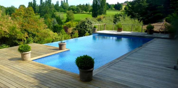 Piscine &agrave; d&eacute;bordement Unib&eacute;o