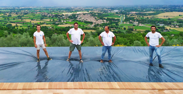 Couverture piscine PoolLock tr&egrave;s r&eacute;sistante