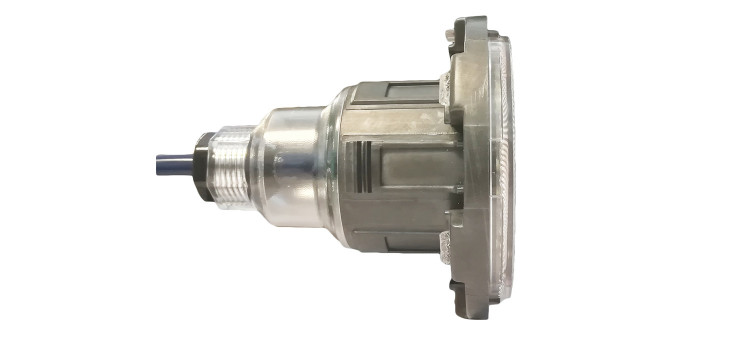 projecteur piscine Mid-BRiO de CCEI compact ultra-puissant &agrave; visser dans niche