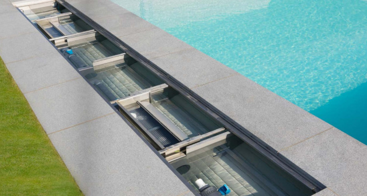 Skimmer Line install&eacute; en piscine