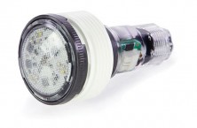 Die kompakte und strahlende LED-Beleuchtung f&uuml;r Pool und Spa