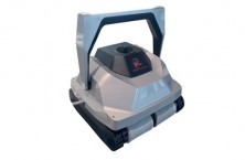 A global success for the public pool cleaner robots of Hexagone
