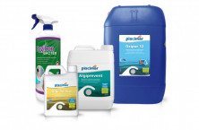 4 produits indispensables contre les algues et les bact&eacute;ries en piscine