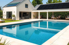 Apollohub de Poolex, la nouvelle solution solaire compl&egrave;te pour une piscine plus autonome et durable
