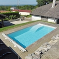 Auron, la petite piscine tr&egrave;s contemporaine