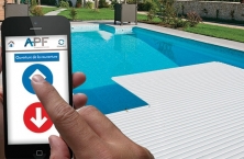 Connetti la copertura automatica della piscina  al tuo cellulare