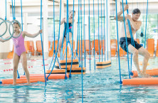 Cr&eacute;ez un v&eacute;ritable parcours &ldquo;Ninja Warrior&rdquo; dans votre piscine