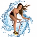 Avec POOLBIKING : Des &eacute;quipements pour fitness en piscine tr&egrave;s innovants