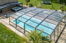 Deux abris pour piscine V&eacute;nus dans de beaux projets de particuliers