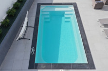 La piscine coque Sunshine de Cocktail Piscine 