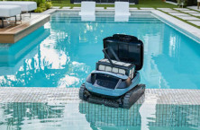 Le nouveau robot Dolphin EON de Maytronics: haut niveau de pr&eacute;cision pour le nettoyage des piscines