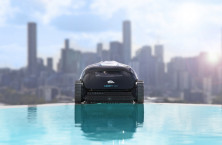 Le nouveau robot de piscine Dolphin LIBERTY 400 est arriv&eacute;