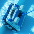 Le robot nettoyeur de piscine 100% fran&ccedil;ais op&eacute;rant en eaux tr&egrave;s froides