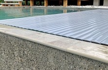 Les couvertures pour piscines miroir de T&A conformes aux normes de s&eacute;curit&eacute;