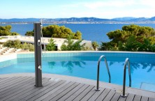 Les douches Formidra : &eacute;l&eacute;ments de style du jardin