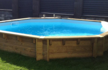 D&eacute;tente Piscines, une large gamme de piscines &agrave; ossature bois, de piscines en PVC et d'escaliers sous liner