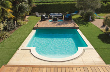 Prot&eacute;ger sa piscine et en s&eacute;curiser l'acc&egrave;s avec la terrasse mobile Escale d'Abriblue