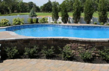 Radiant Pools de Latham : des piscines isol&eacute;es pour une installation flexible et durable