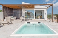 SPORT-5 OPTIMUM de Mondial Piscine : entre spa de nage et mini-piscine