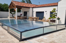 Tapia T&eacute;lescopique, l 'abri de piscine pr&ecirc;t-&agrave;-poser simplifiant les chantiers des professionnels