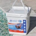 Une gamme &eacute;tendue de produits d&rsquo;entretien pour les piscines