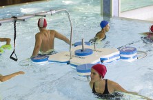 Une salle de musculation pour la piscine
