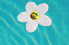 Water Lily&reg; de Toucan, aide au nettoyage de la piscine et du spa