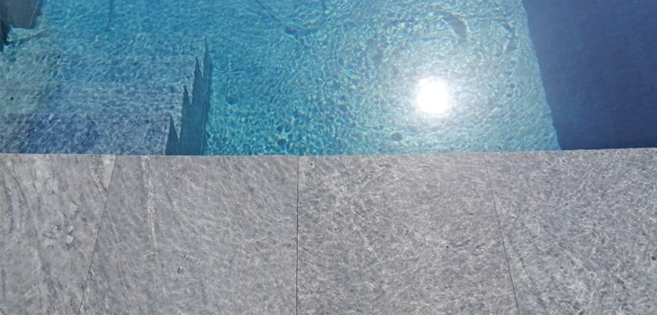 habillage couverture piscine d&eacute;bordement Top Cover ABPool