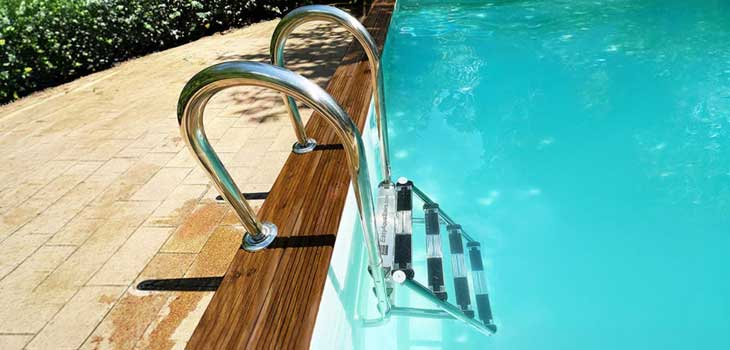Easy Aqua Stairs escalier &agrave; clipser facilite l&rsquo;acc&egrave;s &agrave; la piscine