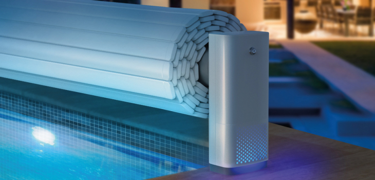 Esterel la couverture piscine Flowdians connect&eacute;e appli smartphone niche pour enceinte Bluetooth