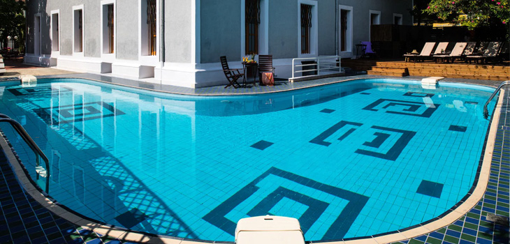 Piscine A for Art Design Hotel (Thassos - Gr&egrave;ce) avec filtration compacte MX18