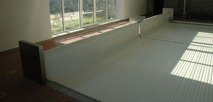 volet hors-sol piscine collectivit&eacute; h&ocirc;tel grand bassin