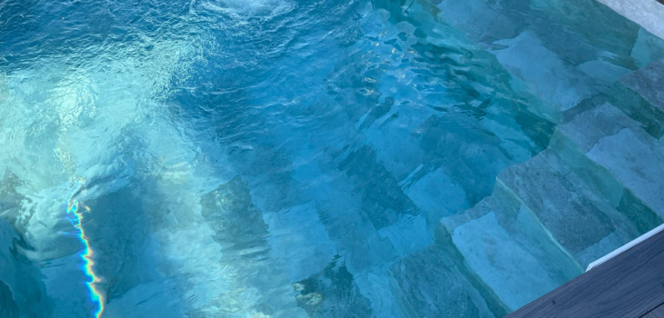 Piscine avec membrane arm&eacute;e 4D Perception APF Pool Design