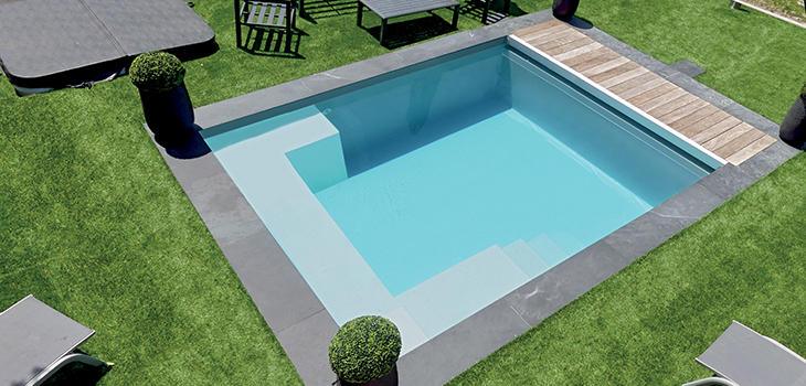 Nouveau mod&egrave;le Piscine Maxi Carr&eacute; de G&eacute;n&eacute;ration Piscine avec volet int&eacute;gr&eacute;