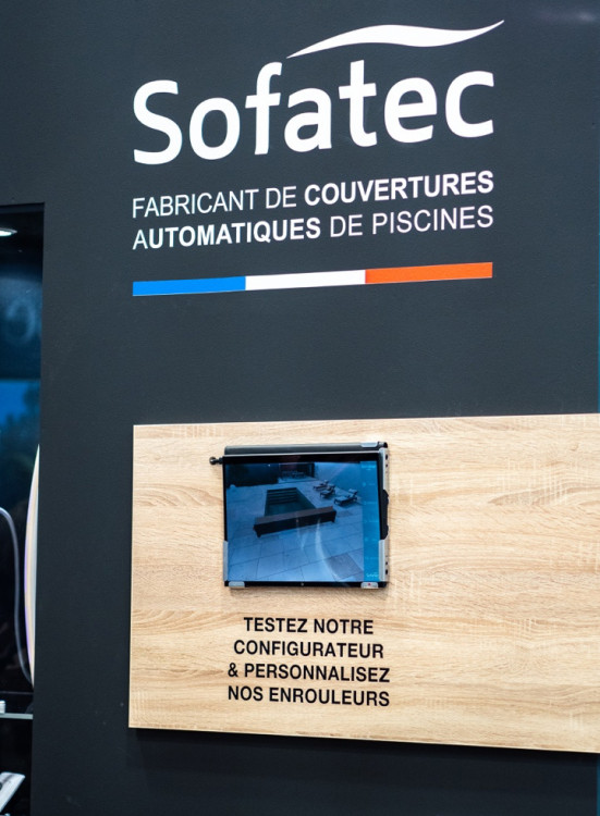 Test de l'appli sur le stand Sofatec &agrave; Piscine Global Europe configurateur volets piscine